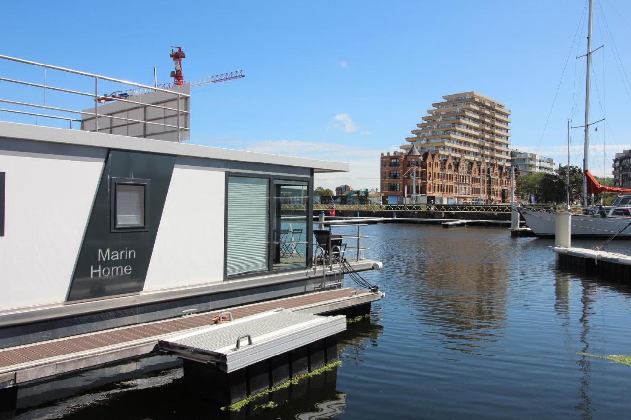 Houseboat-oostende Ostend